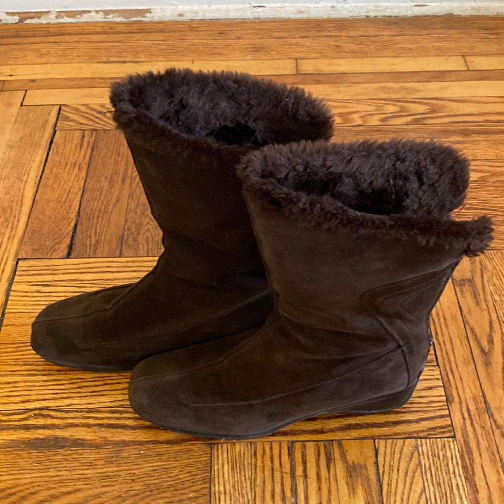 Aquatalia suede boots
